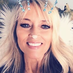 Meet your Posher, Laurie